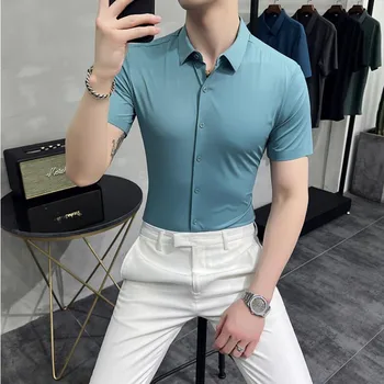 2022, Маленький Азиатский размер, Летняя модная новая мужская рубашка в корейском стиле, приталенный крой с коротким рукавом, Темно-зеленый, Белый, повседневные социальные рубашки