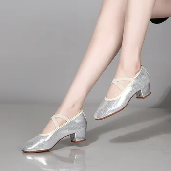 Новая модная танцевальная обувь для женщин, девочек, Женская обувь для Латиноамериканских танцев, бальных танцев, современной Сальсы, Танцевальная обувь для Квадратного танца, мягкая резиновая подошва