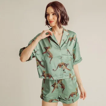 BKQU/ Женская Летняя Пижама из двух частей с коротким рукавом и Животным принтом, Свободная Удобная Модная Пижама для отдыха с отложным воротником 2023
